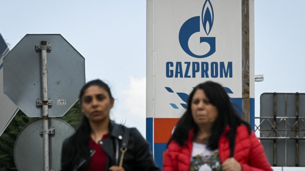 Russian Energy Giant Gazprom Plans Massive Layoffs After Record Losses