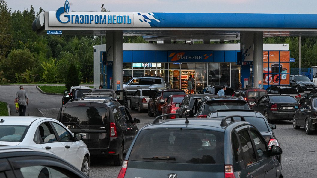 Russia’s Fuel Crisis Returns as Regions Bring Back Gasoline Rationing