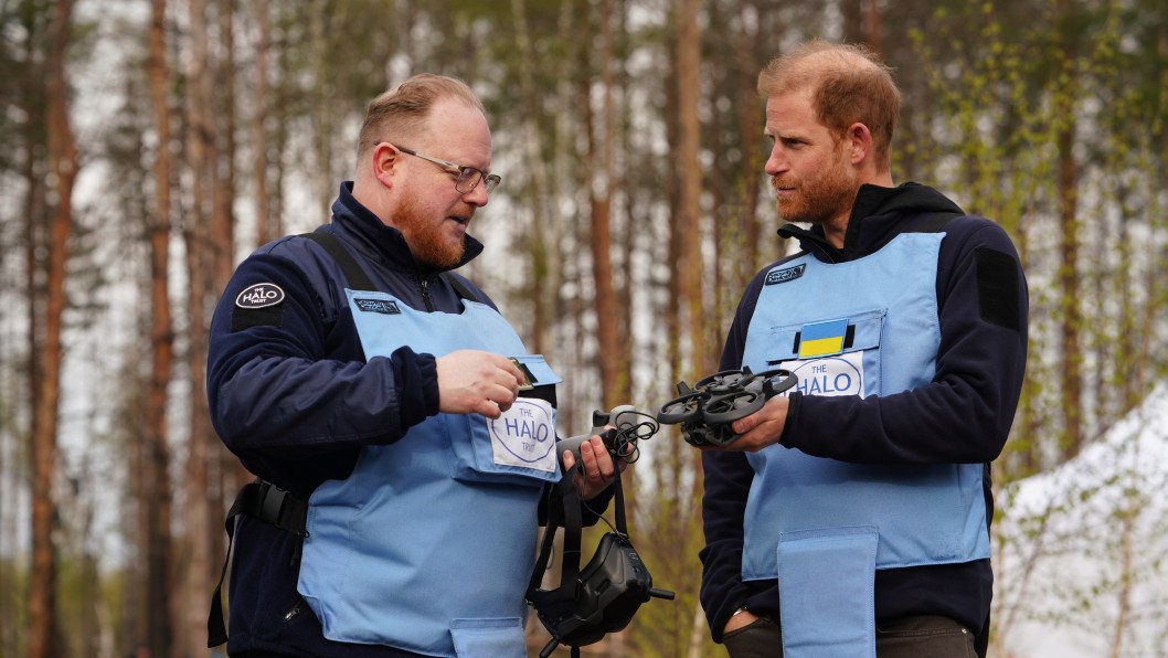 Prince Harry Continues Diana’s Demining Legacy in Ukraine 30 Years Later