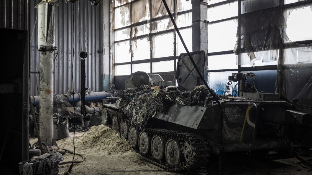 How Russian Tanks Played Hide and Seek With Ukrainian Drones and Lost, Video