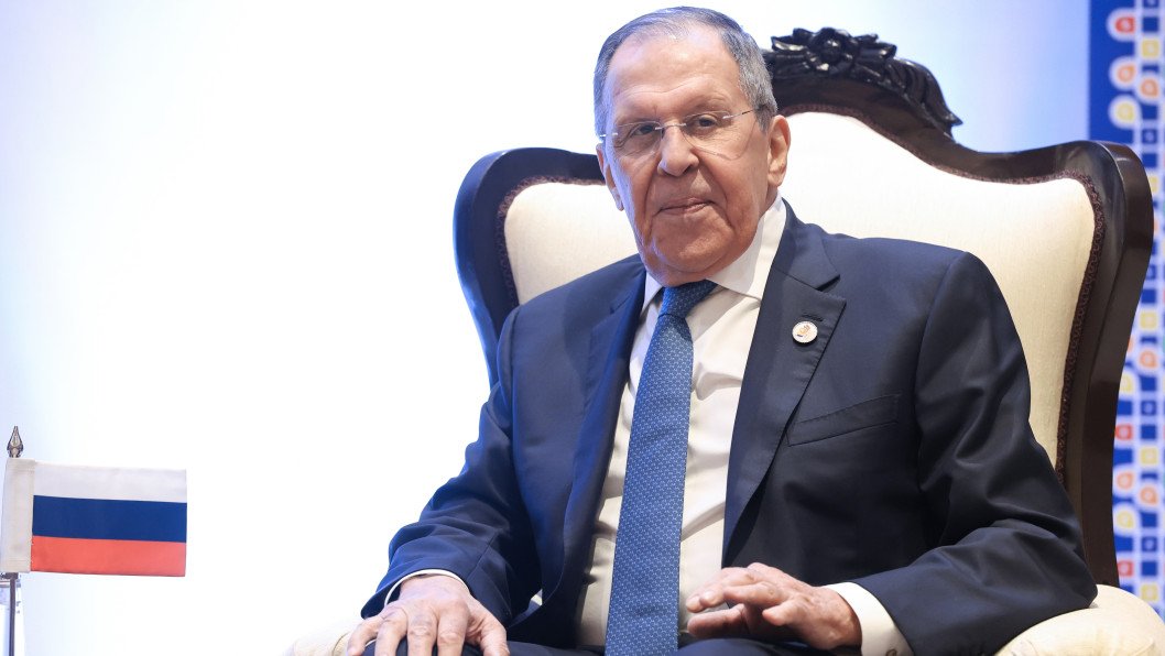 Lavrov Urges US to Evacuate Kyiv Embassy While Threatening Systematic Air Strikes on Ukrainian Capital
