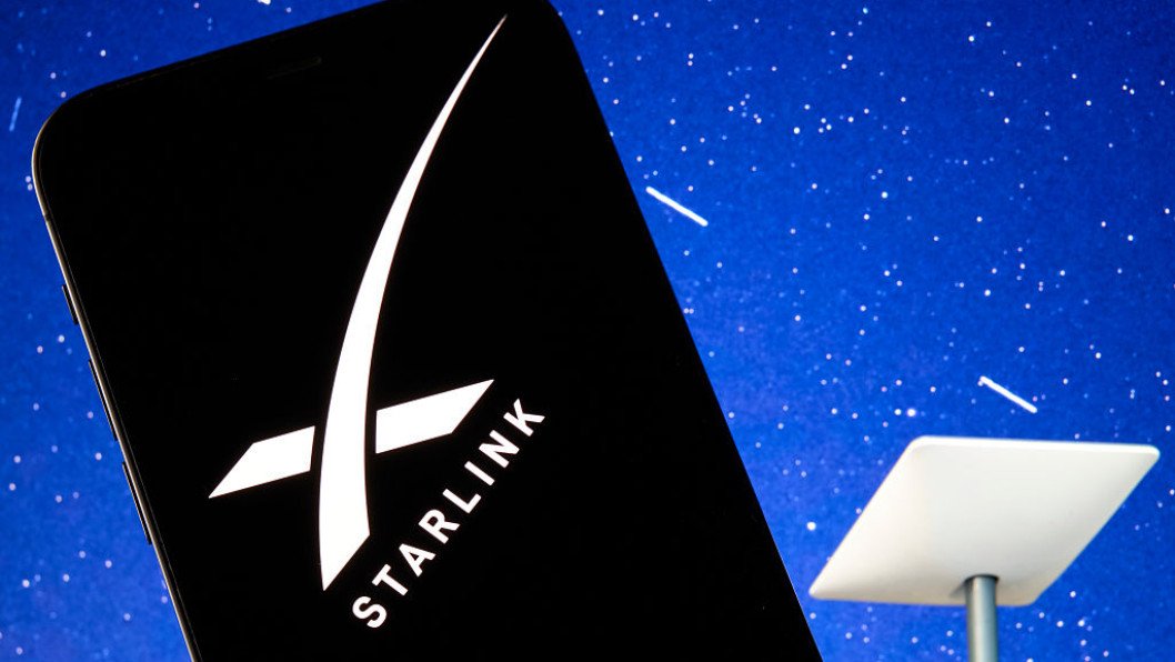 Zelenskyy Asked Trump to Win Musk’s Backing for Starlink Expansion to Enable Deep Strikes