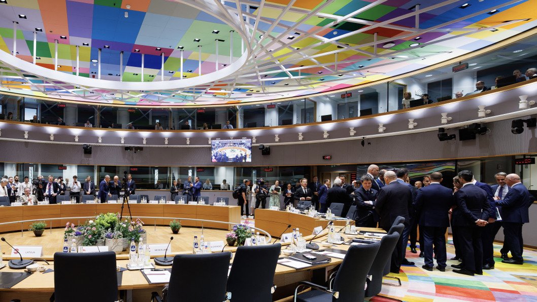 Zelenskyy to Address EU Summit on Ukraine Aid, Enlargement, and Russian Hybrid Threats