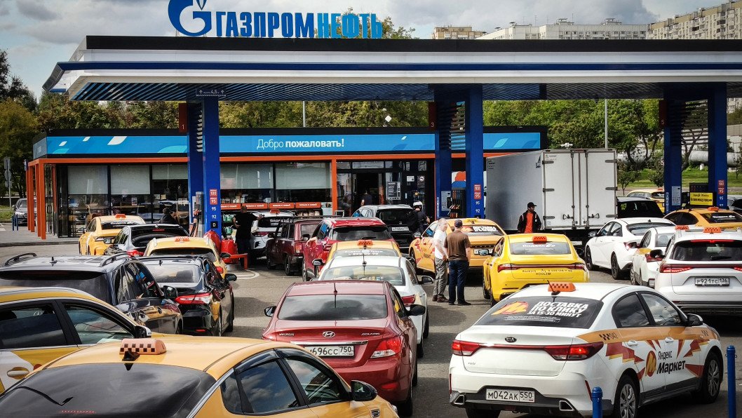 Russia Is Swimming in Oil—Yet Fuel Is Reportedly Available at Just 28% of Its Gas Stations
