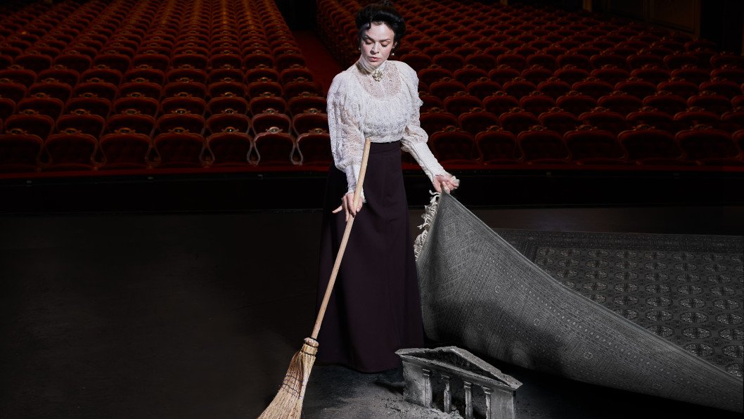 Russia’s Theatre of War: How Russia Bombed, Buried, and Whitewashed Its Crimes in Mariupol