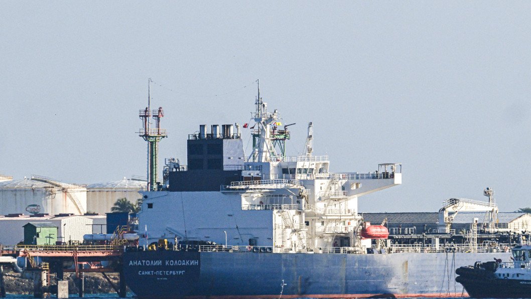 Russia Assembles Massive Arctic Tanker Fleet to Push Record Oil Shipments via Northern Sea Route