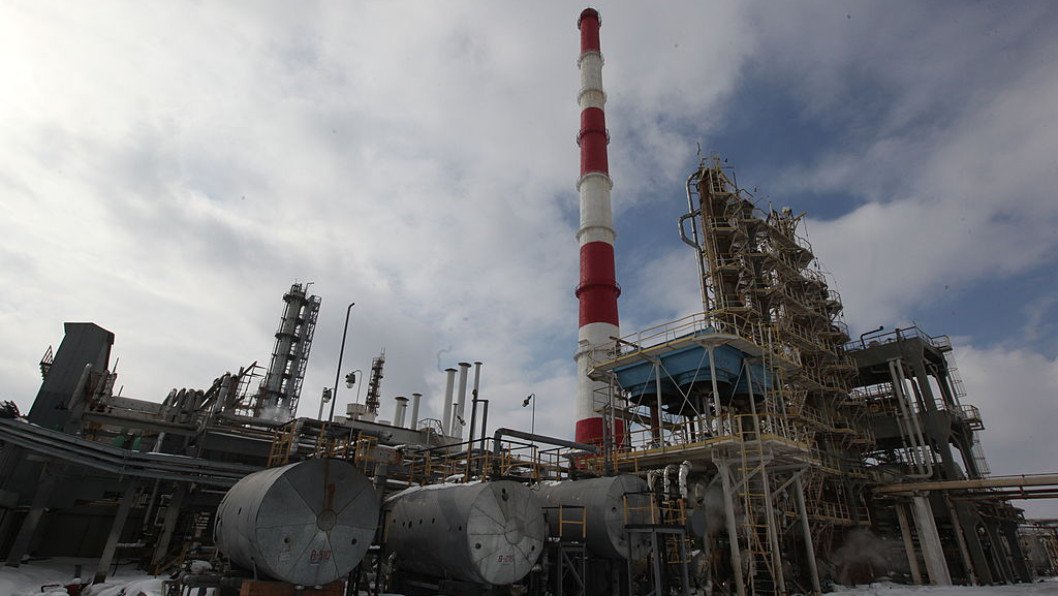 Ukraine’s December Drone Strikes Forces Shutdown of Major Russian Oil Refinery