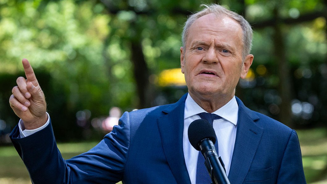 Polish PM Tusk Denounces Anti-Ukrainian Attacks, Warning They Benefit Russia