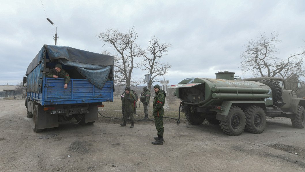 Russian Troops Are Running Out of Gas—and Sometimes Leaving Military Hardware Behind
