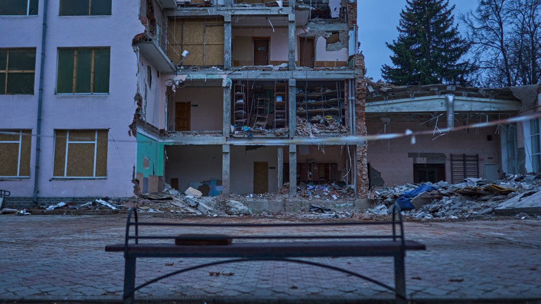 “It Takes Seconds.” How Russian Missiles Bring Winter Terror to Ukraine’s Border City of Sumy