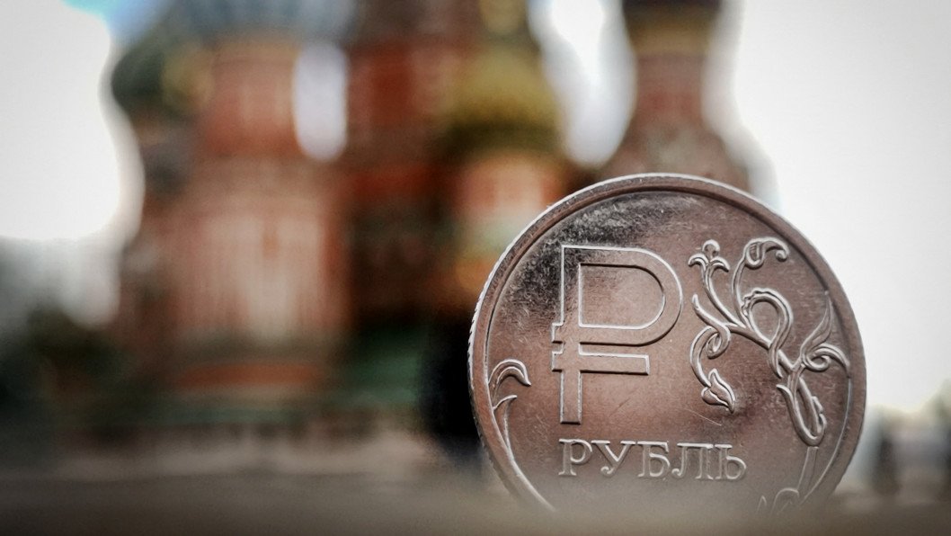 No One Believes in the Russian Economy. Not Even Russians