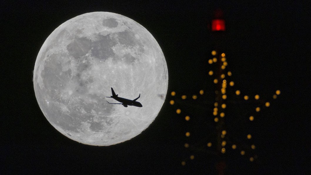 EU’s Top Air Safety Regulator Warns Airlines to Steer Clear of Five Key Russian Flight Routes