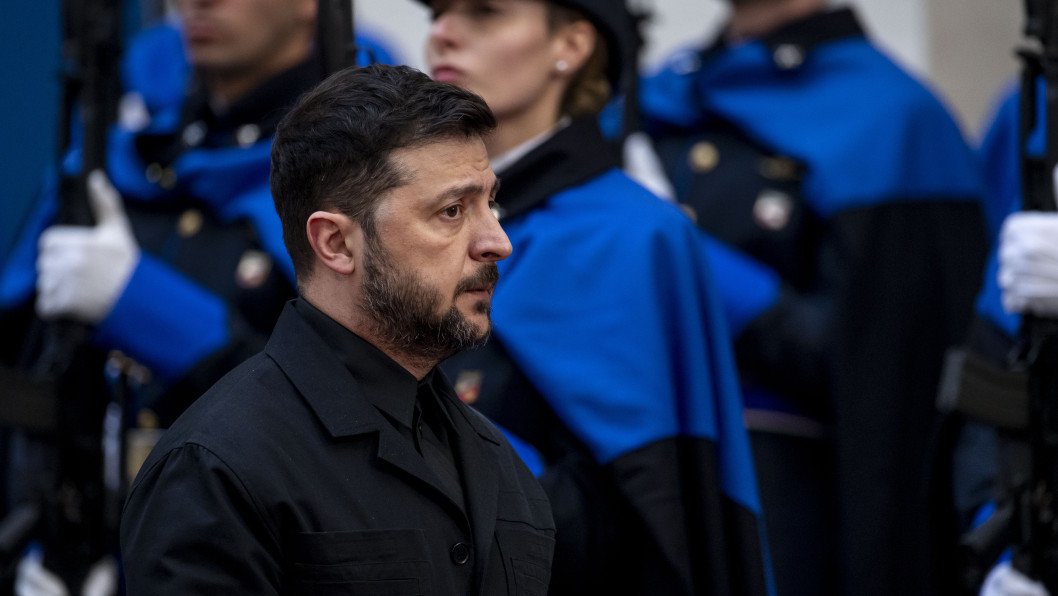 Trump Envoys Press Zelenskyy to Accept Peace Deal With Territorial Concessions