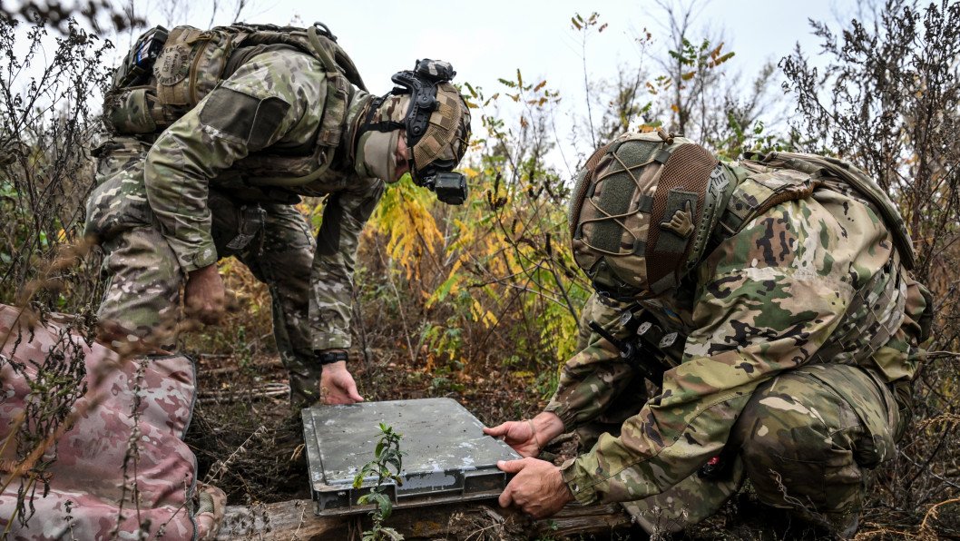 Ukraine’s Fast-Moving Drones Face Starlink Shutdowns at 130–161 km/h, Zelenskyy Warns