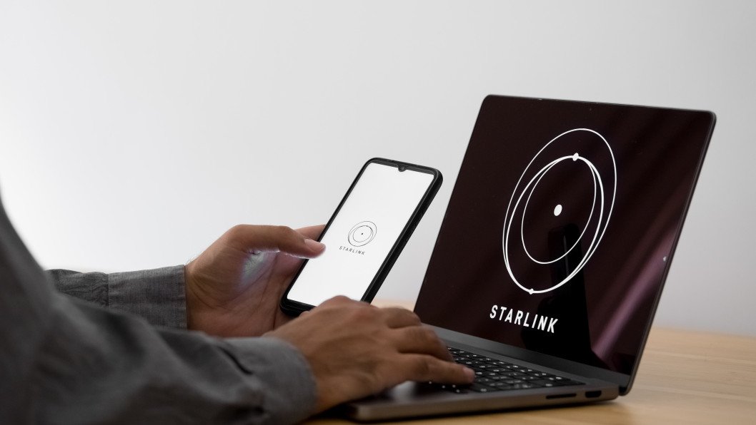 Russia Moves to Ban Starlink Sales as Lawmakers Tighten Control Over Satellite Internet