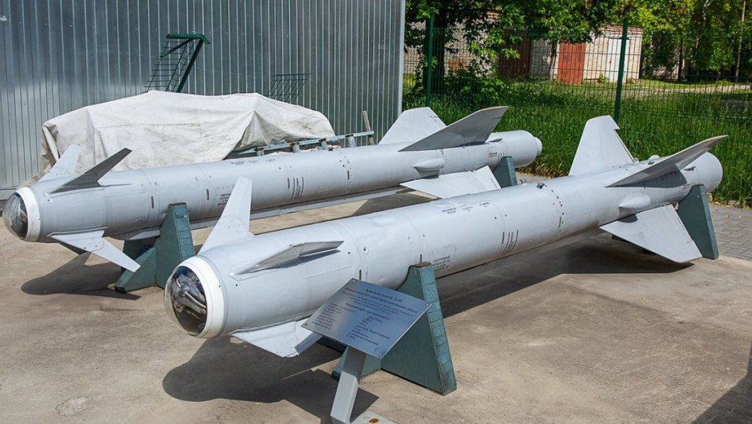 From Mock Warheads to Cannibalized Engines—How Russia Keeps Kh-59 Missiles Flying