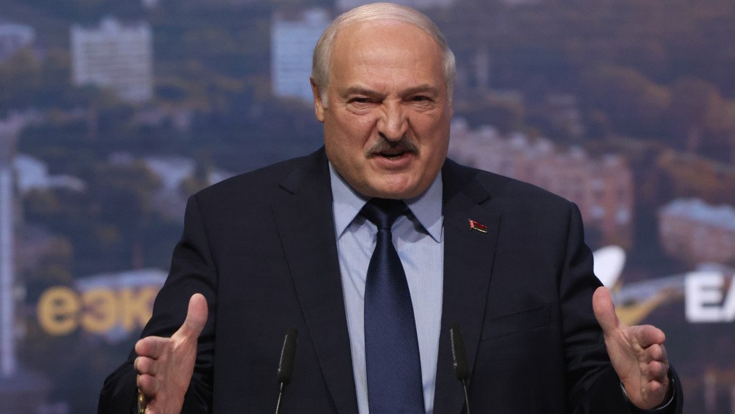 Lukashenko Threatens Ukraine With Strike on “One Very Serious Target”