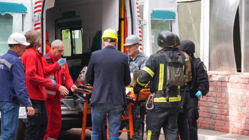 Russia Hits Operating Railway Facility in Zaporizhzhia—More Than a Dozen Workers Injured