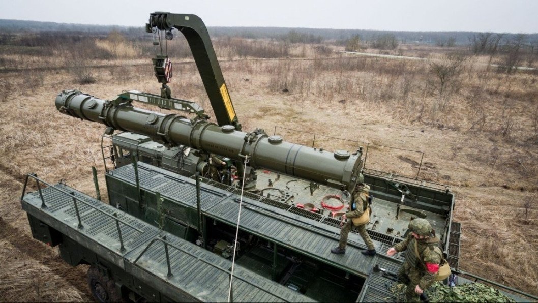 Ukrainian HUR Uncovers Foreign Electronics in Russian Missiles and Drones