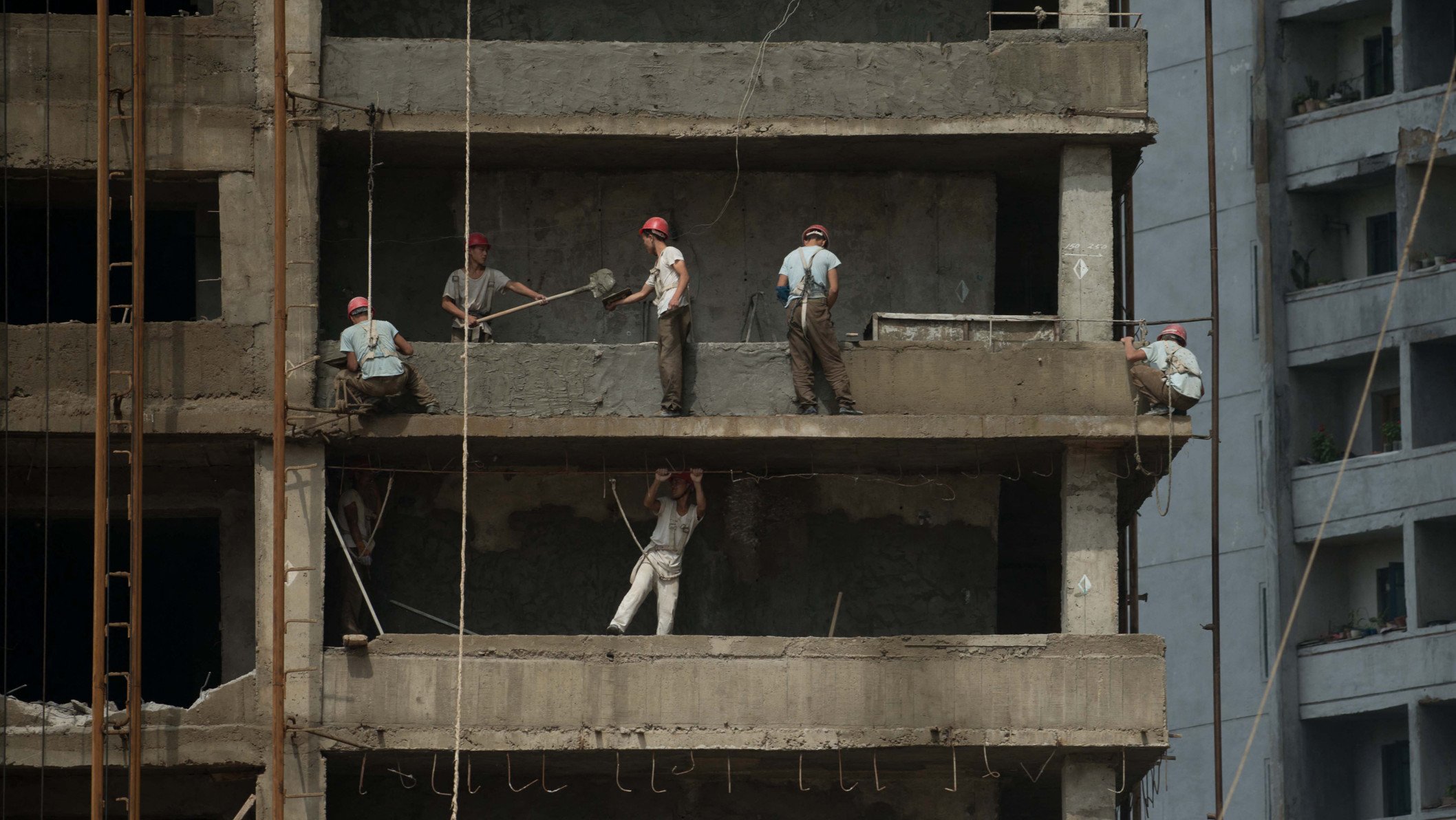 Russia Faces Severe Labor Crisis as War Casualties and Aging Population ...