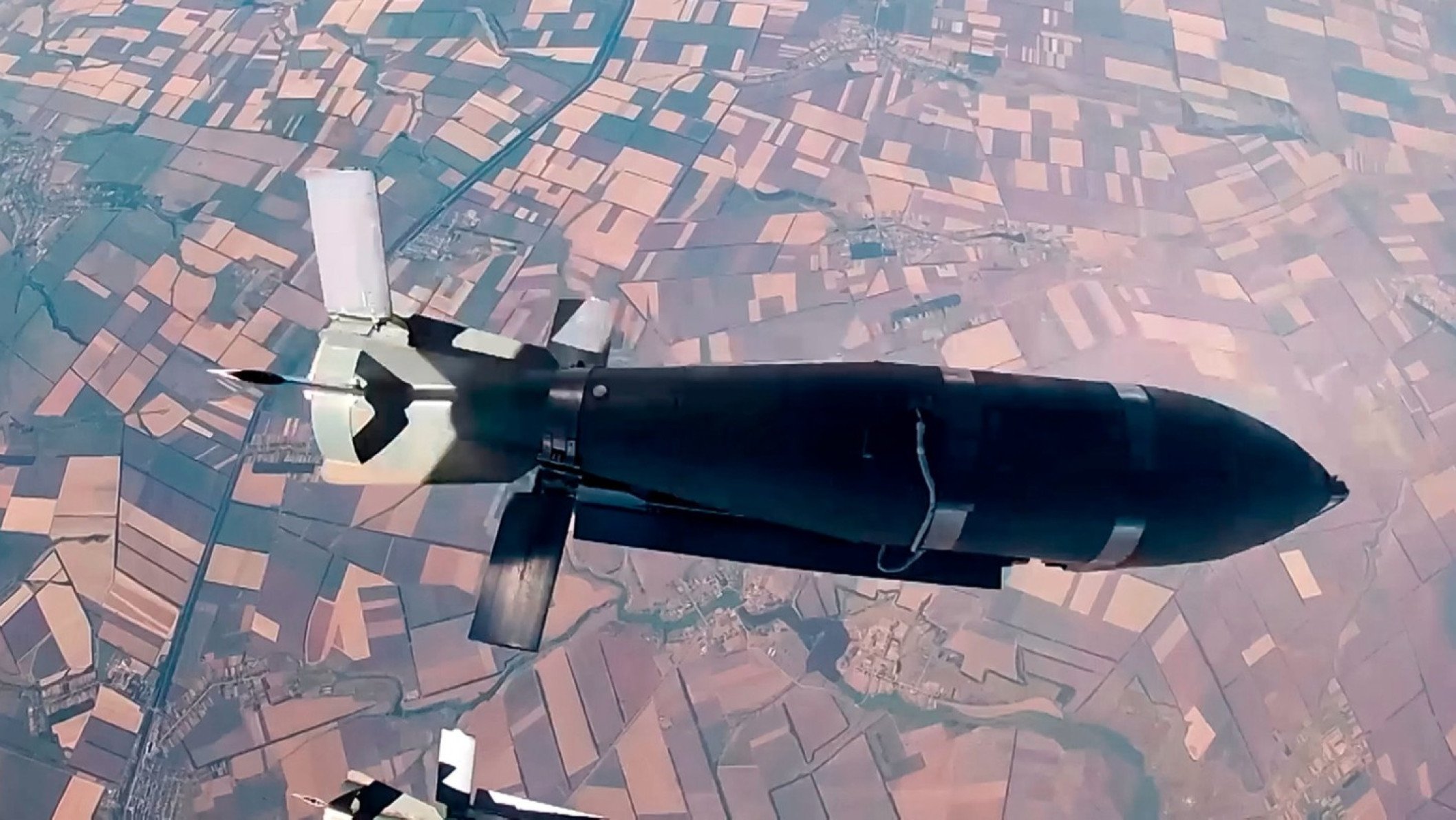 Russia Unveils Extended-Range UMPB-5 Glide Bomb for Use Against Ukraine ...