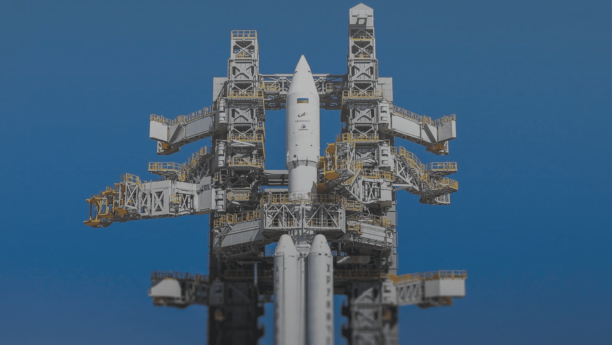 Russian Military Satellite Stalks Ukraine-Linked Spy Satellite in Orbit ...