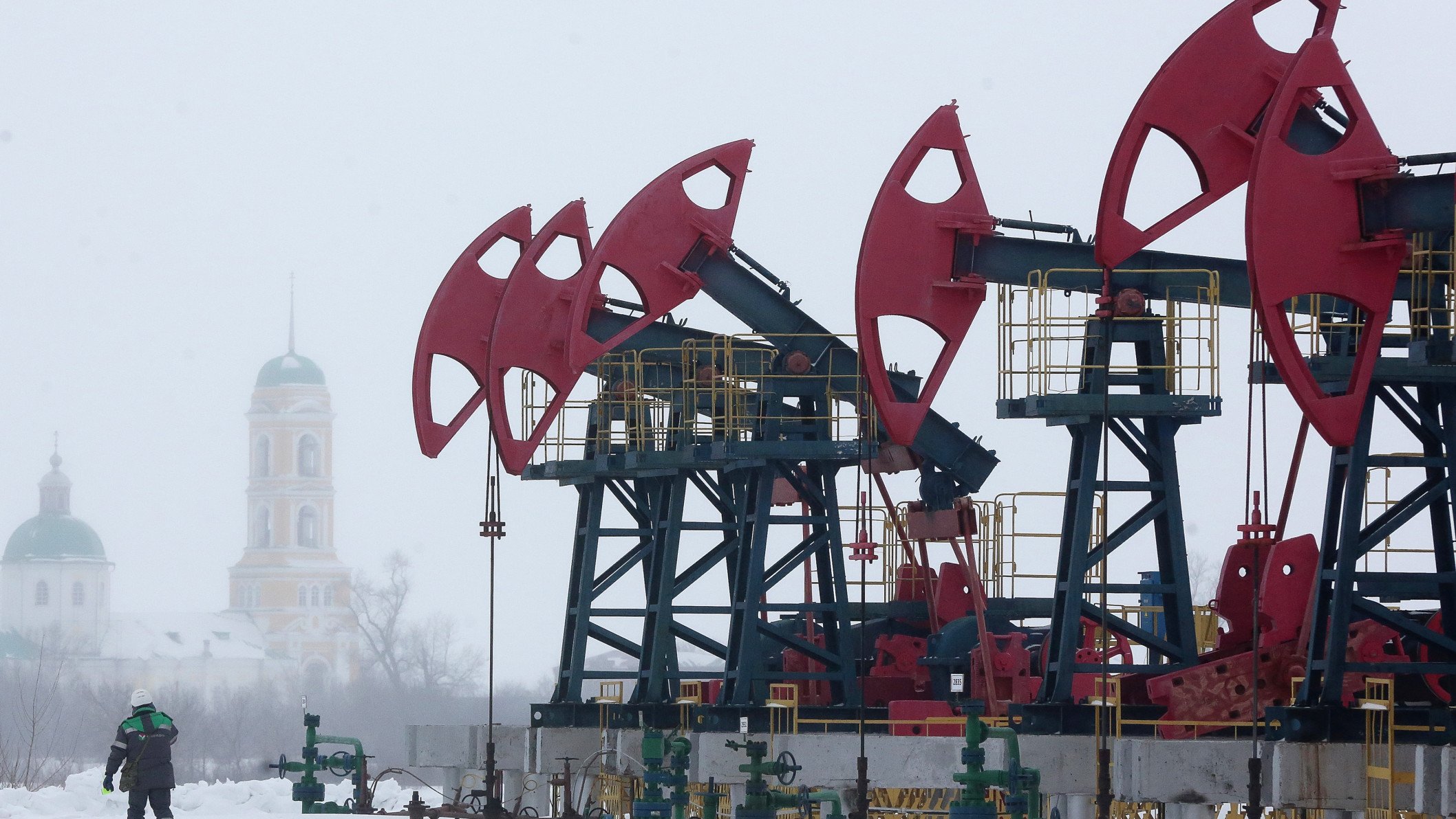 EU Adopts Law to Fully Phase Out Russian Gas and LNG Imports by 2027 ...