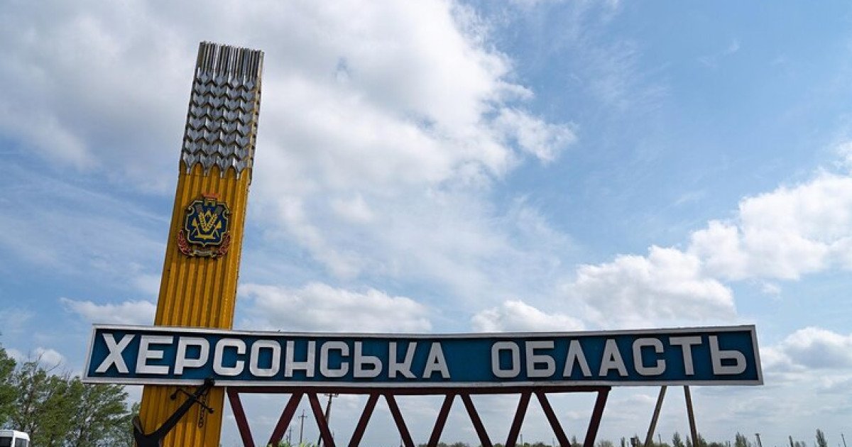 Ukrainian Woman Makes Escape on Foot From Occupied Kherson | UNITED24 Media