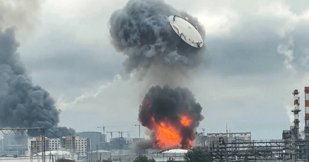 Moscow Running Low on Fuel: Ukraine Launches One of the Largest Drone Attacks on the Russian Capital