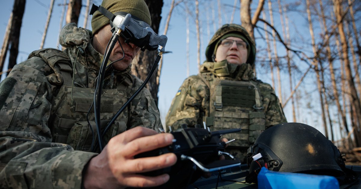 Ukraine War Is Rewriting Warfare With AI, Drones, and Robots, UK Minister Says