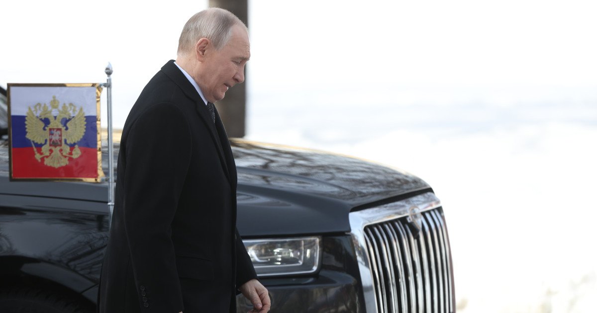 Putin’s Favorite Rolls-Royce Russian Rival Aurus Faces Production Shutdown