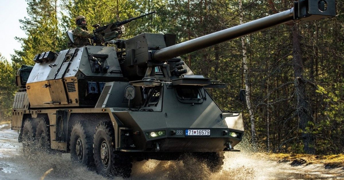 Ukraine Receives More Zuzana 2s—155mm NATO Guns With 40km Range