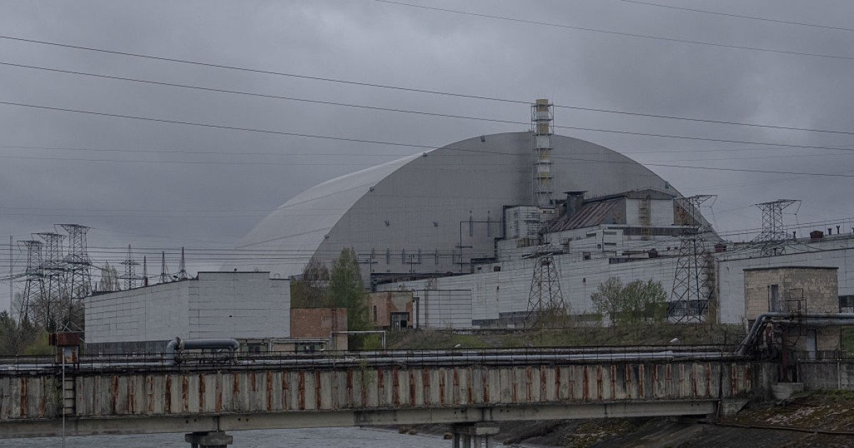 UK Gives $22.5M to Repair Chornobyl Nuclear Confinement Damaged by Russian ...