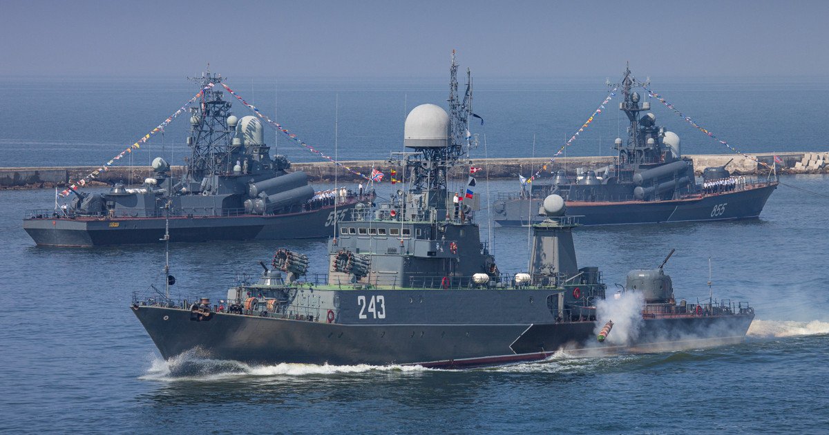 Russia Sends 11 Warships to Baltic in Show of Force After Europe Cracks ...