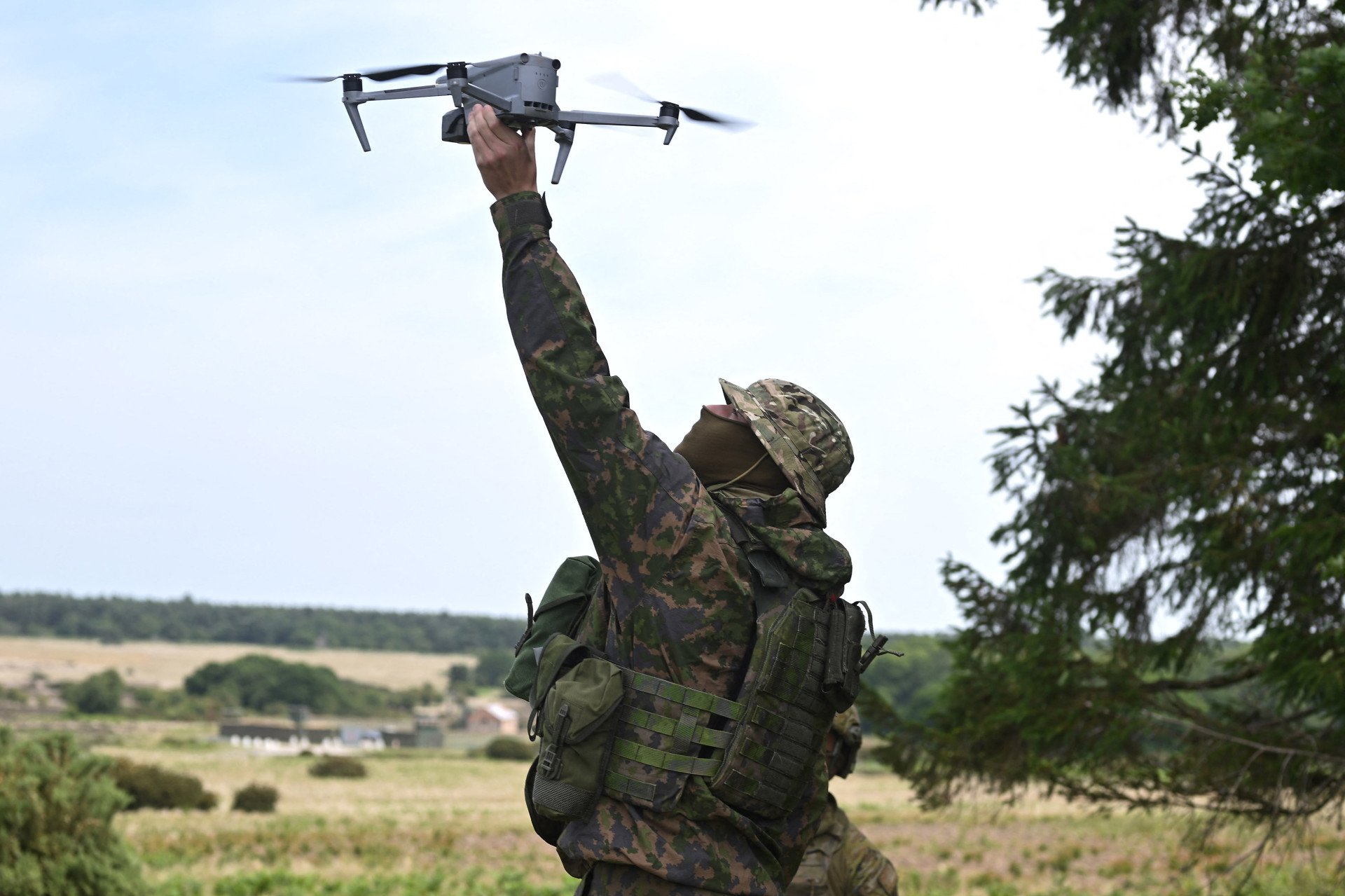Australian troops demonstrate drone flying during a training excercise for Ukrainian troops, operated by Britain's armed forces as part of the Interflex programme, in eastern England, on June 17, 2025. (Photo by Justin Tallis via Getty Images) Australian troops demonstrate drone flying during a training excercise for Ukrainian troops, operated by Britain's armed forces as part of the Interflex programme, in eastern England, on June 17, 2025. (Photo by Justin Tallis via Getty Images)