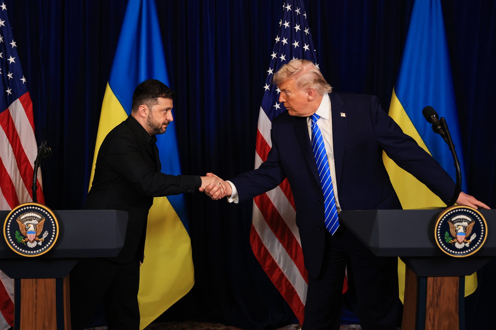 US President Donald Trump and Ukrainian President Volodymyr Zelenskyy shake hands at a news conference following a meeting at Trump’s Mar-a-Lago club on December 28, 2025, in Palm Beach, Florida. (Source: Getty Images) US President Donald Trump and Ukrainian President Volodymyr Zelenskyy shake hands at a news conference following a meeting at Trump’s Mar-a-Lago club on December 28, 2025, in Palm Beach, Florida. (Source: Getty Images)