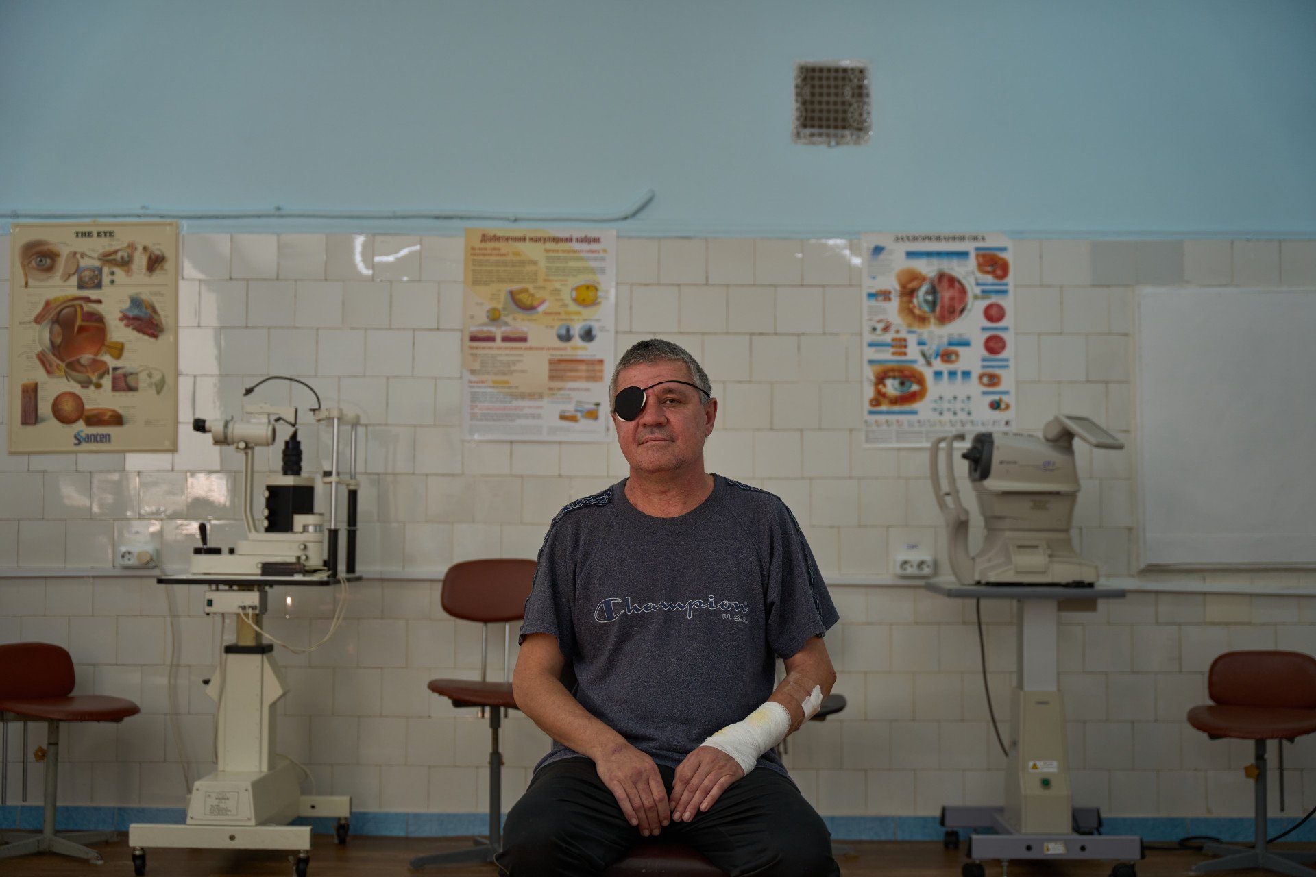 Artem, a mechanic at a railway roundhouse in Znamianka, a city in central Ukraine’s Kirovohrad region, poses for a photo at the Kirovohrad Regional Hospital in Kropyvnytsky, Kirovohrad region, Ukraine. Photo by Mykyta Shandyba / UNITED24 Media.