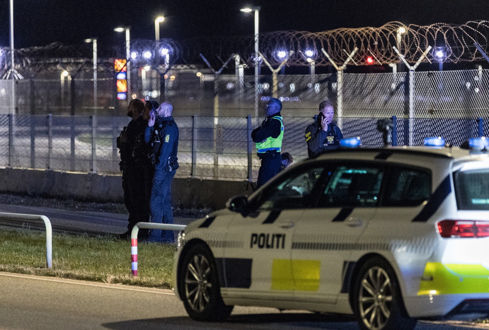 La policía danesa en el aeropuerto de Copenhague, en Kastrup, cerca de Copenhague, el 22 de septiembre de 2025. Foto de Steven Knap/Ritzau Scanpix/AFP vía Getty Images.