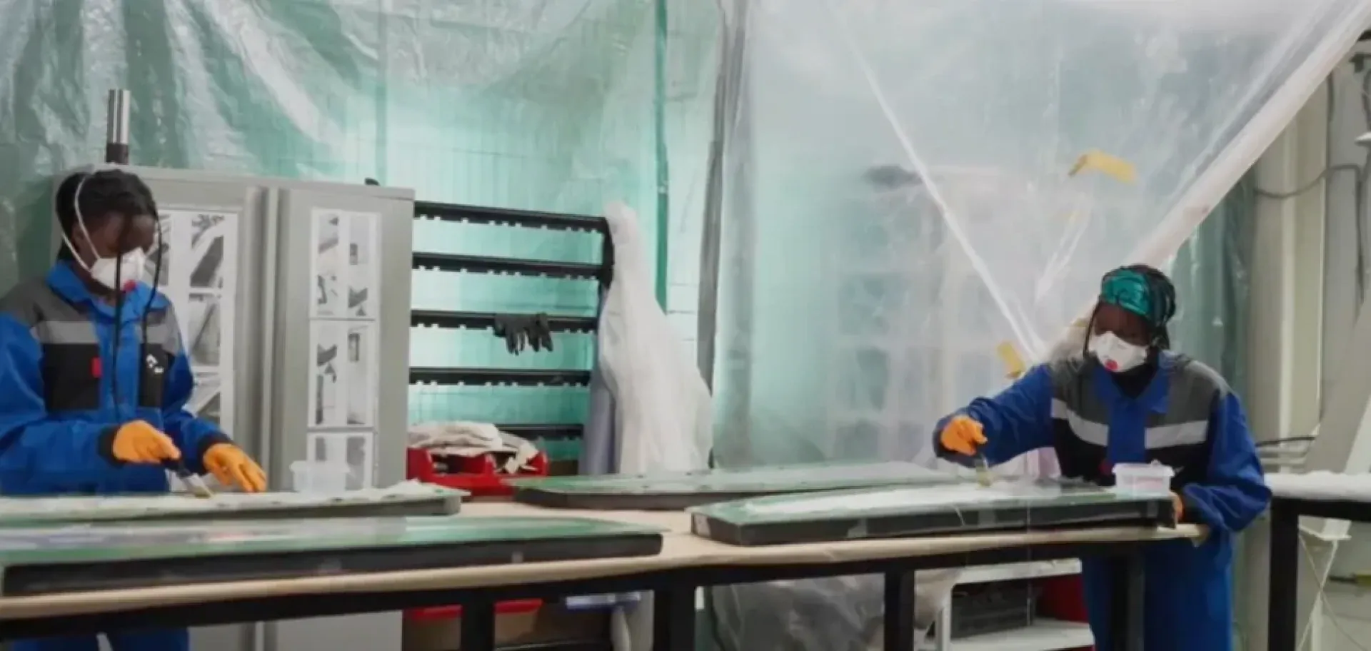 La guerra de drones de Rusia basada en mentiras: jóvenes atraídas desde África a la fábrica de Alabuga rusia drones rusos irán ucrania guerra noticias con imágenes mujeres