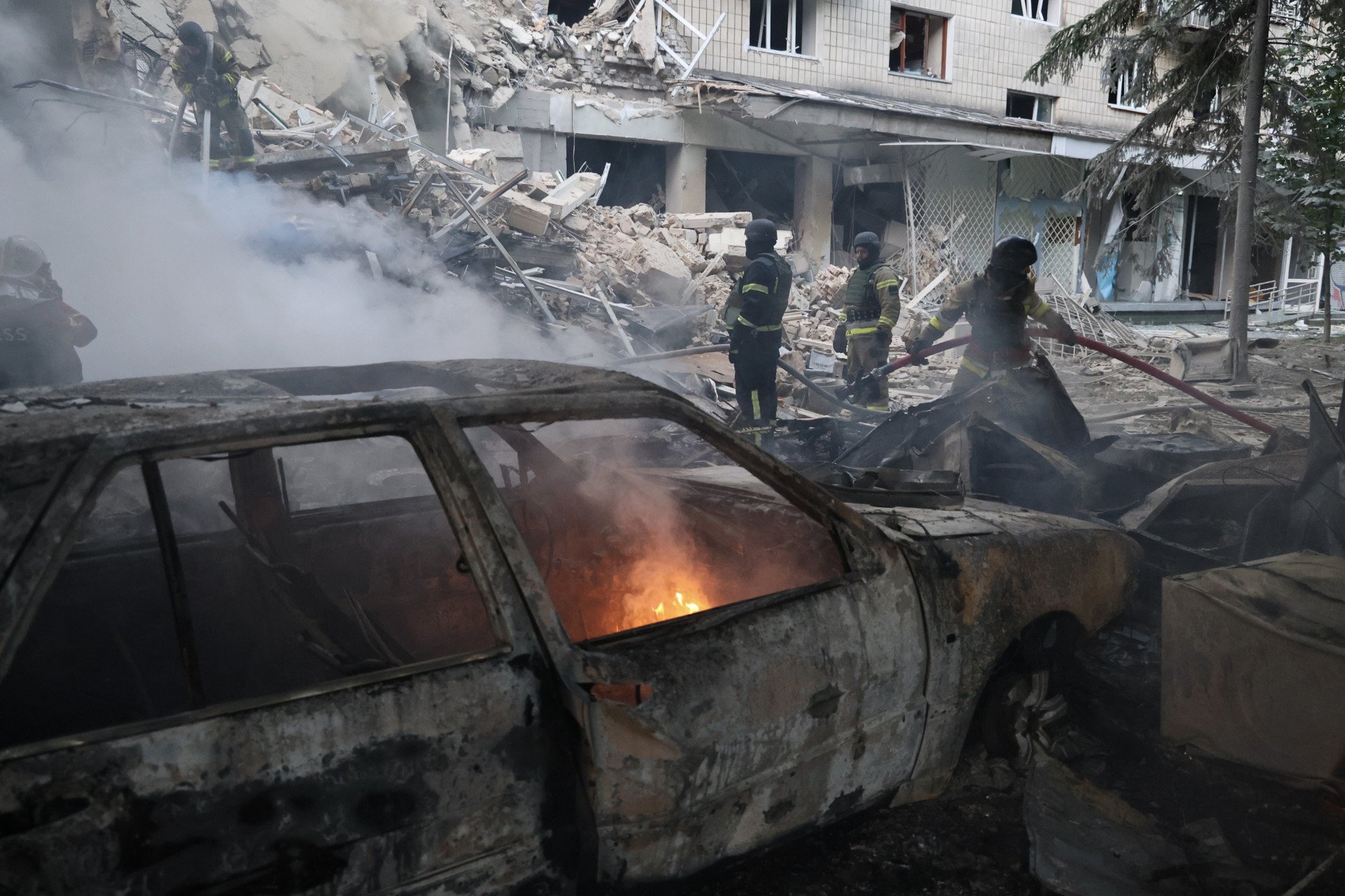 Rescue teams start working in the area following Russian forces launched a combined attack involving cruise missiles, ballistic missiles, and strike UAVs overnight in Kyiv, Ukraine, on June 17, 2025. (Photo: MINISTRY OF INTERNAL AFFAIRS OF UKRAINE/ KYIV CITY MILITARY ADMINISTRATION AND IVAN ANTYPENKO/ SUSPILNE/ HANDOUT via Getty Images)