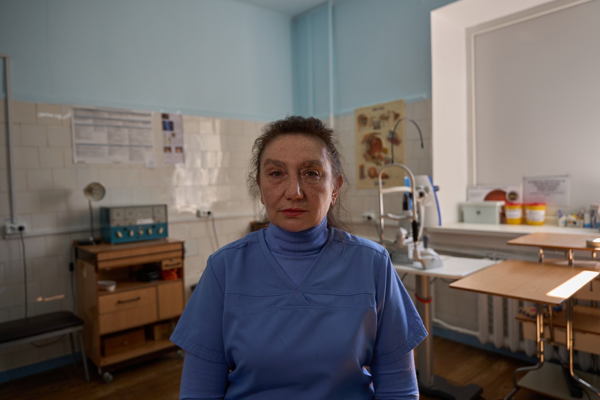 Doctor Tetiana Voskoboinik poses for a photo at the Kirovohrad Regional Hospital, located in Kropyvnytsky, Kirovohrad region, Ukraine. Photo by Mykyta Shandyba / UNITED24 Media.