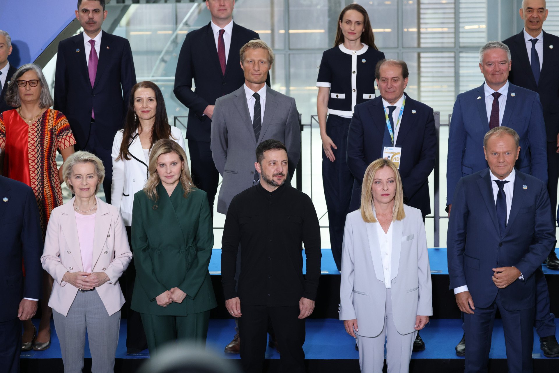 European leaders, including Ursula von der Leyen, Olena Zelenska, Volodymyr Zelenskyy, Giorgia Meloni, and Donald Tusk, pose for a photo at the Ukraine Recovery Conference in Rome on July 10, 2025, where the Netherlands pledged $352 million for Ukraine’s reconstruction in 2025 and 2026. (Source: Getty Images) European leaders, including Ursula von der Leyen, Olena Zelenska, Volodymyr Zelenskyy, Giorgia Meloni, and Donald Tusk, pose for a photo at the Ukraine Recovery Conference in Rome on July 10, 2025, where the Netherlands pledged $352 million for Ukraine’s reconstruction in 2025 and 2026. (Source: Getty Images)