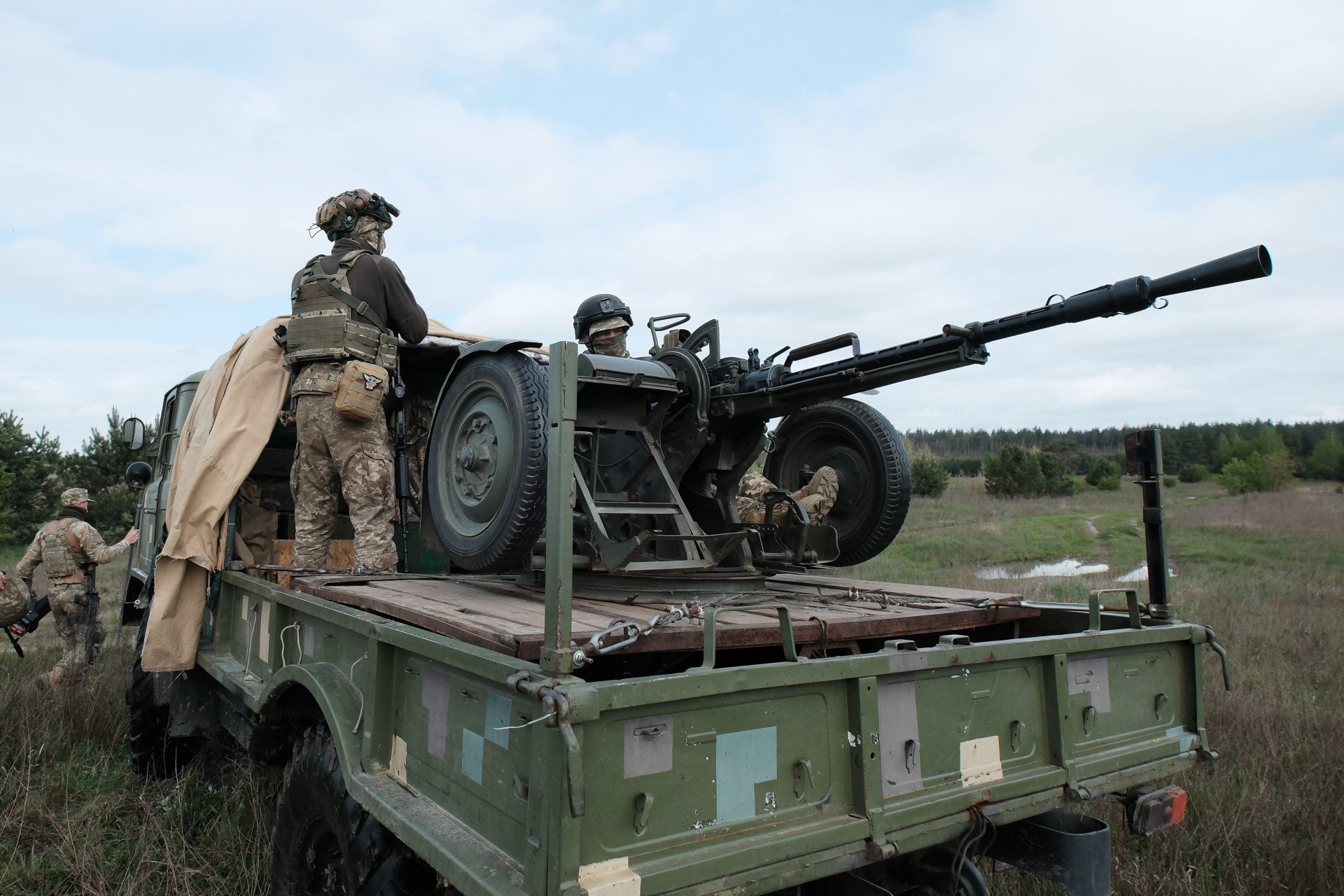 Ukrainian military members of a mobile air defense fire group are on duty on April 26, 2024 in Kyiv region, Ukraine. Photo by Vitalii Nosach/Global Images Ukraine via Getty Images.