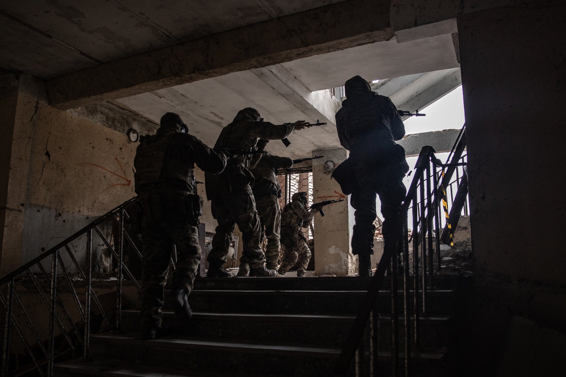 Ukrainian soldiers with airsoft guns take part in training in combat action in an urban area on January 23, 2025, in the Donetsk region, Ukraine. (Source: Getty Images)