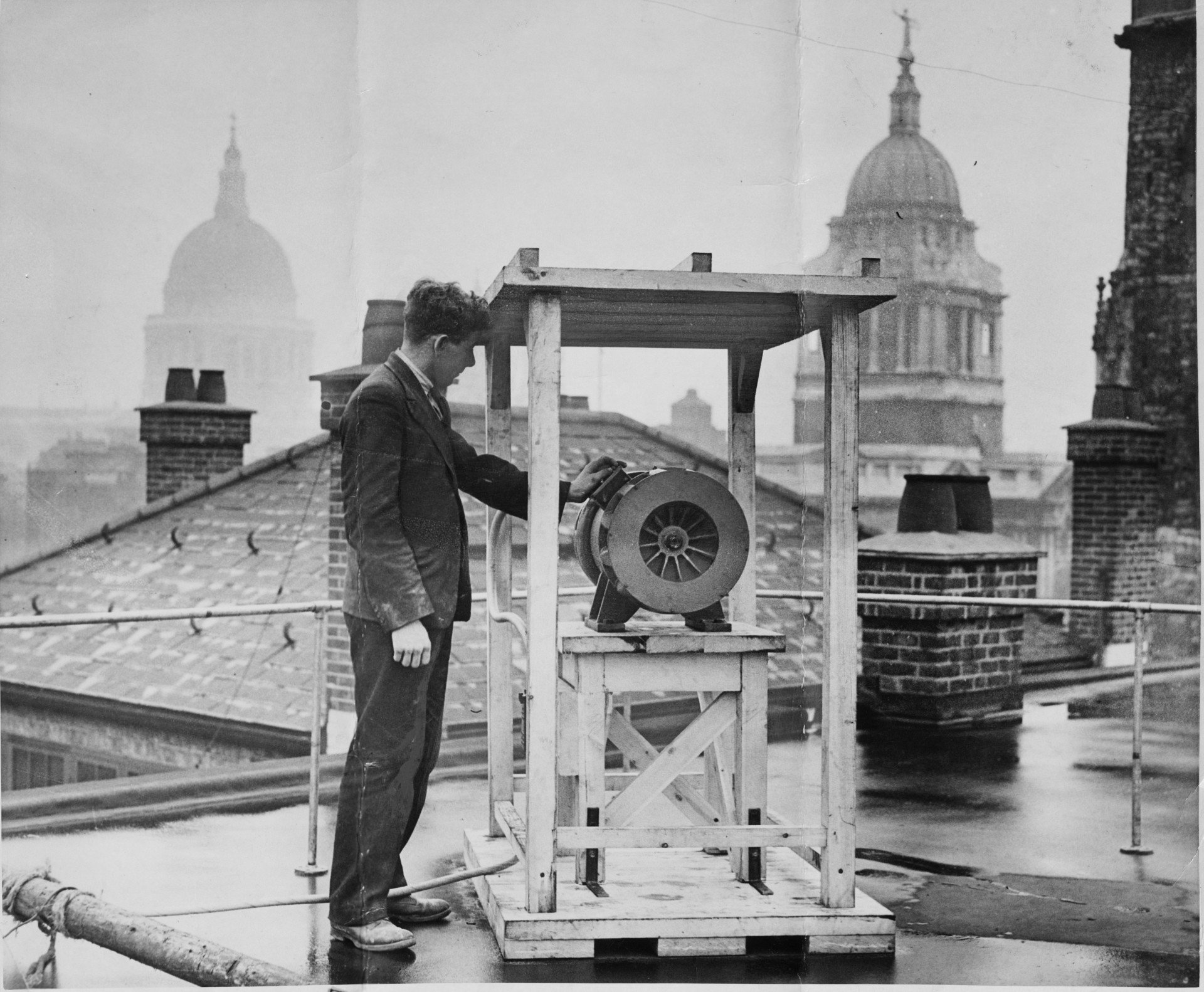 For the First Time in Over 30 Years, Berlin Heard the Sound of Sirens For the First Time in Over 30 Years, Berlin Heard the Sound of Sirens