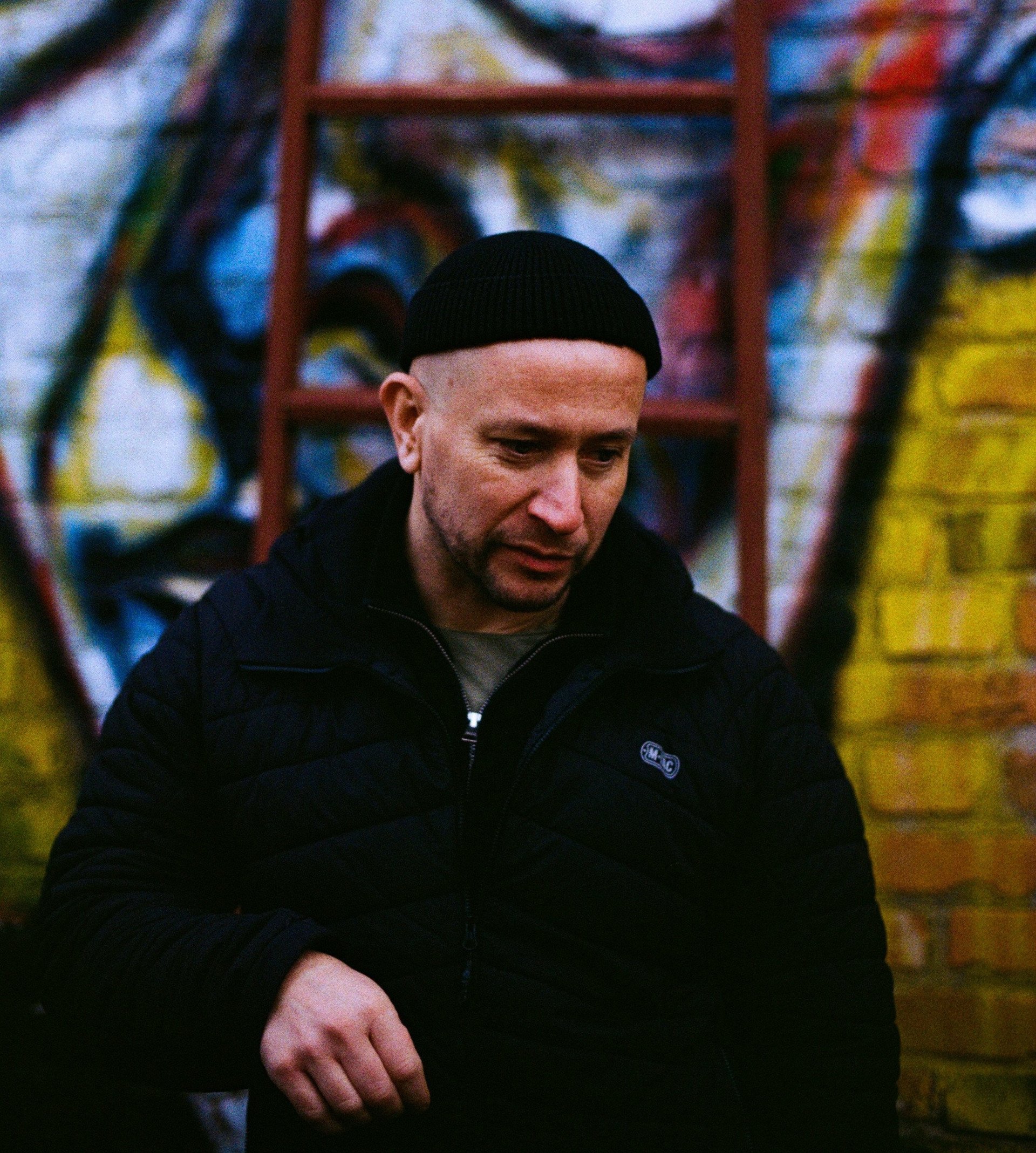 “F*ck, It Wasn’t Supposed to Happen Like This”: How a Ukrainian Surgeon Became an Iconic War Photographer