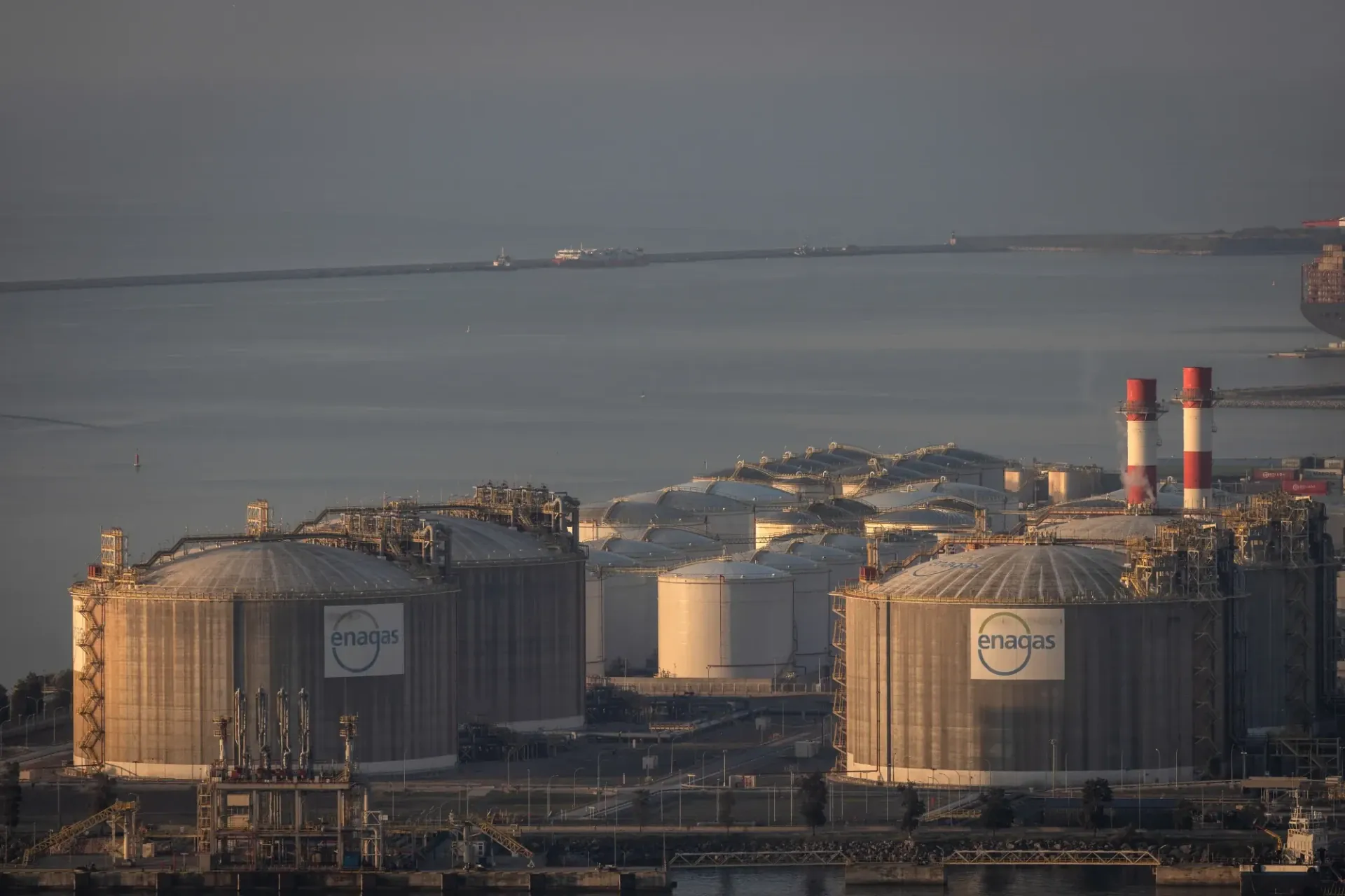 Seguridad energética: el impacto de la guerra contra Ucrania en Europa gas natural licuado españa