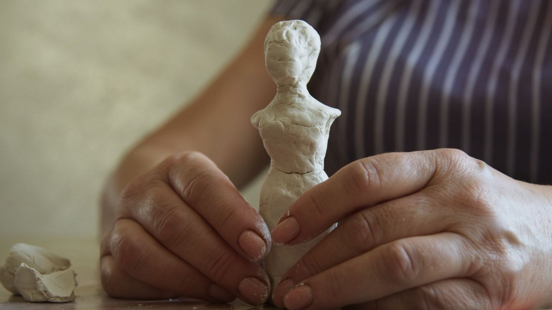 “This Film Is Our Act of Resistance”: TRACES Gives Voice to Ukraine’s Survivors of Russian Sexual Violence at Berlinale