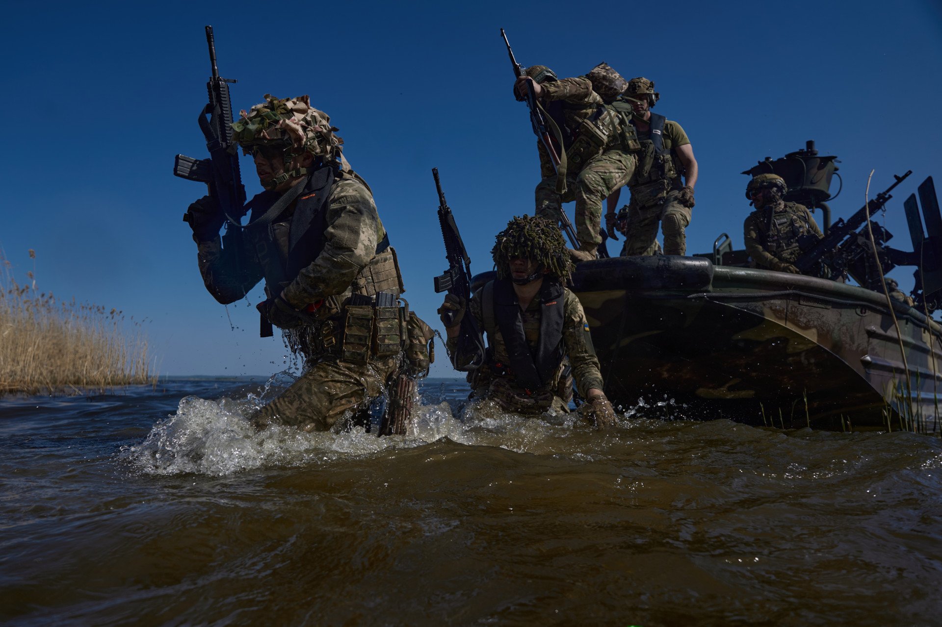 Ukrainian paratrooper cadets river training Special Operations Forces combat drills