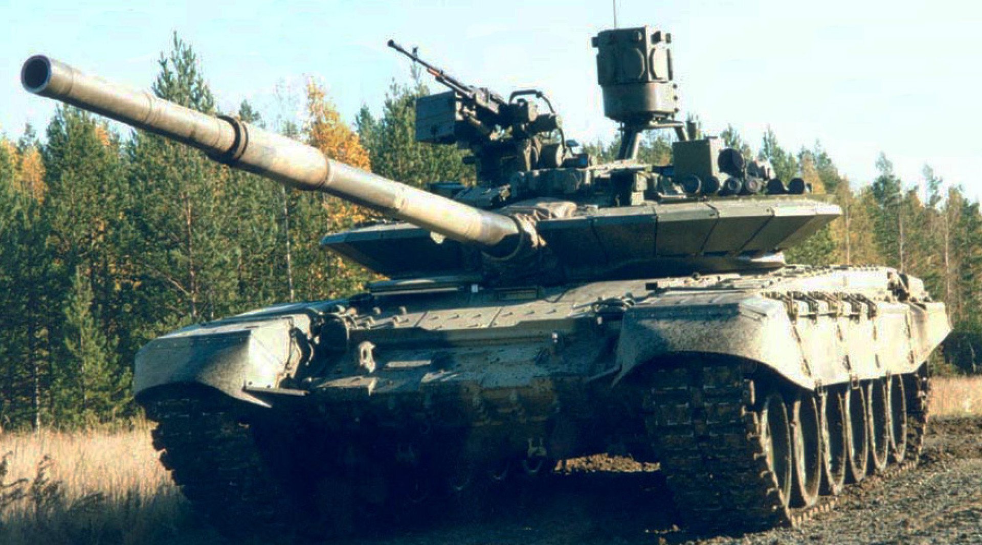 Russian T-72 tank with Arena-M active protection system (APS) installed. (Photo: open source)